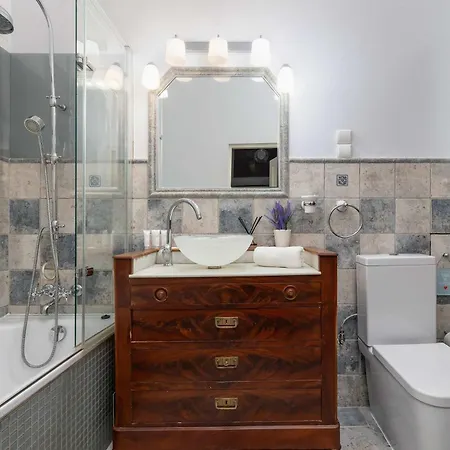Uroczy Przestronny W Krakowie By Renters Апартаменты Краков
