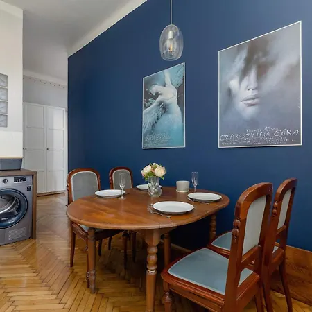 Апартаменты Uroczy Przestronny W Krakowie By Renters Краков