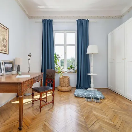 Uroczy Przestronny W Krakowie By Renters *