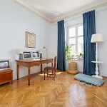 Apartmán Uroczy Przestronny W Krakowie By Renters Krakov