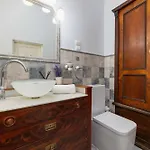 Uroczy Przestronny W Krakowie By Renters *