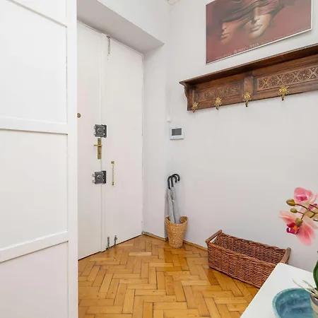 Apartman Uroczy Przestronny W Krakowie By Renters Krakkó